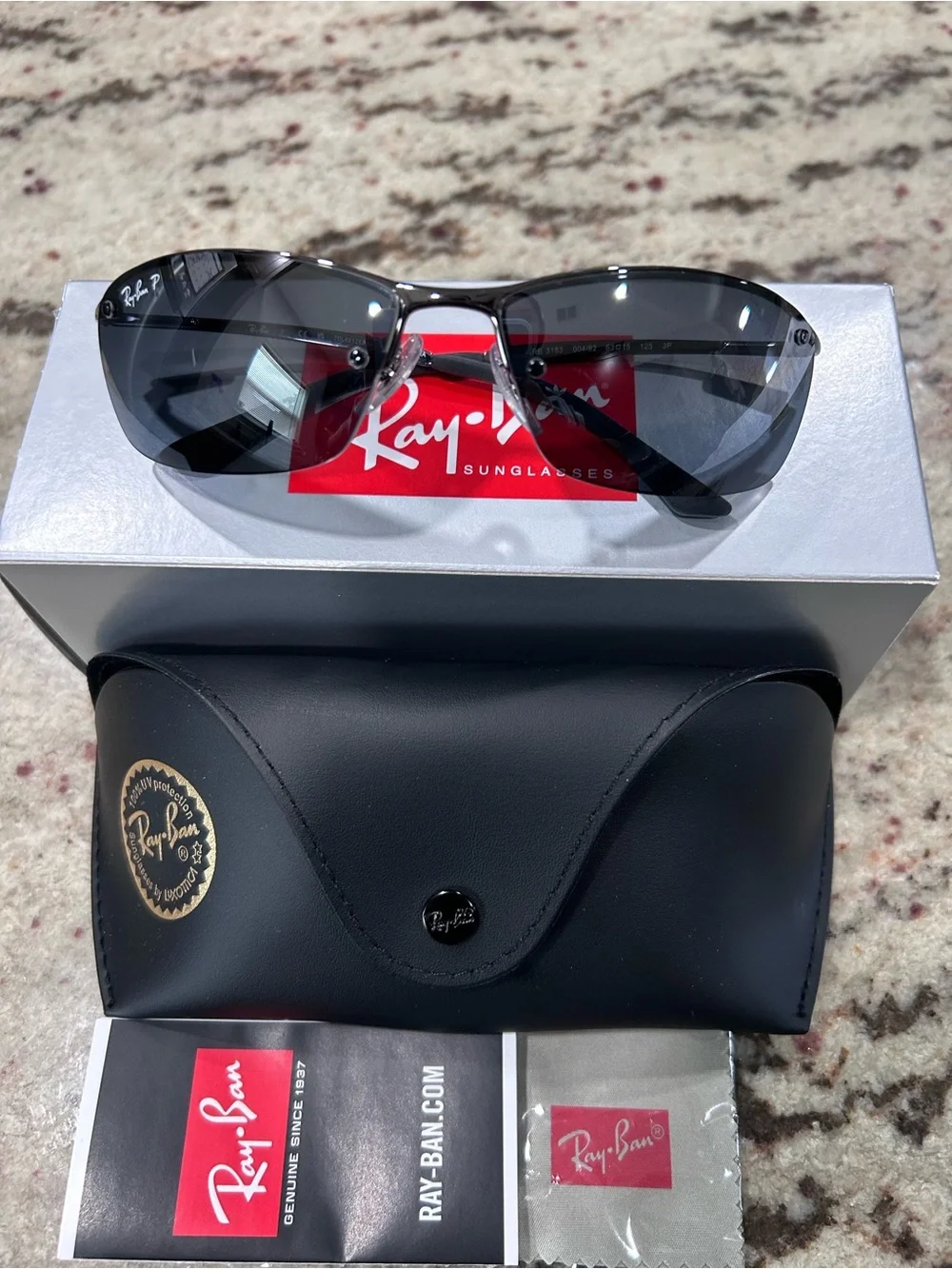 Ray-Ban Men's Black Frame Sunglasses with Gray Lenses